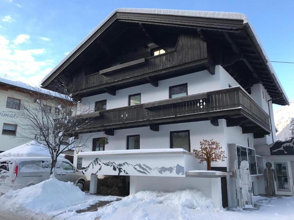 Ferienwohnung Galerie Kaiser Mayrhofen Esterno foto