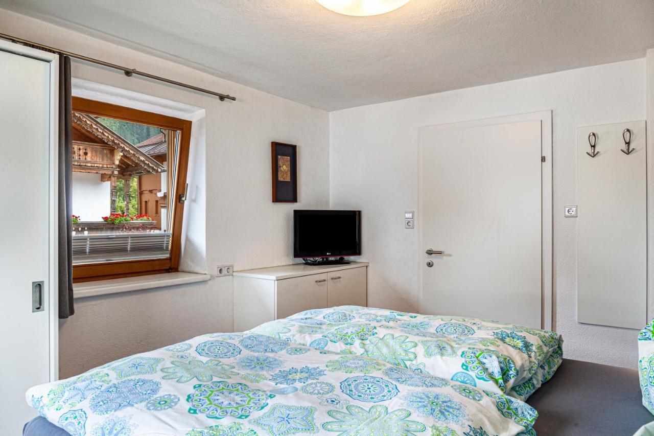 Ferienwohnung Galerie Kaiser Mayrhofen Esterno foto