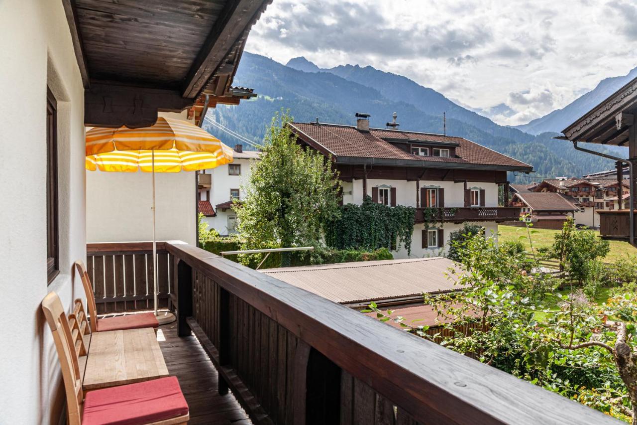 Ferienwohnung Galerie Kaiser Mayrhofen Esterno foto