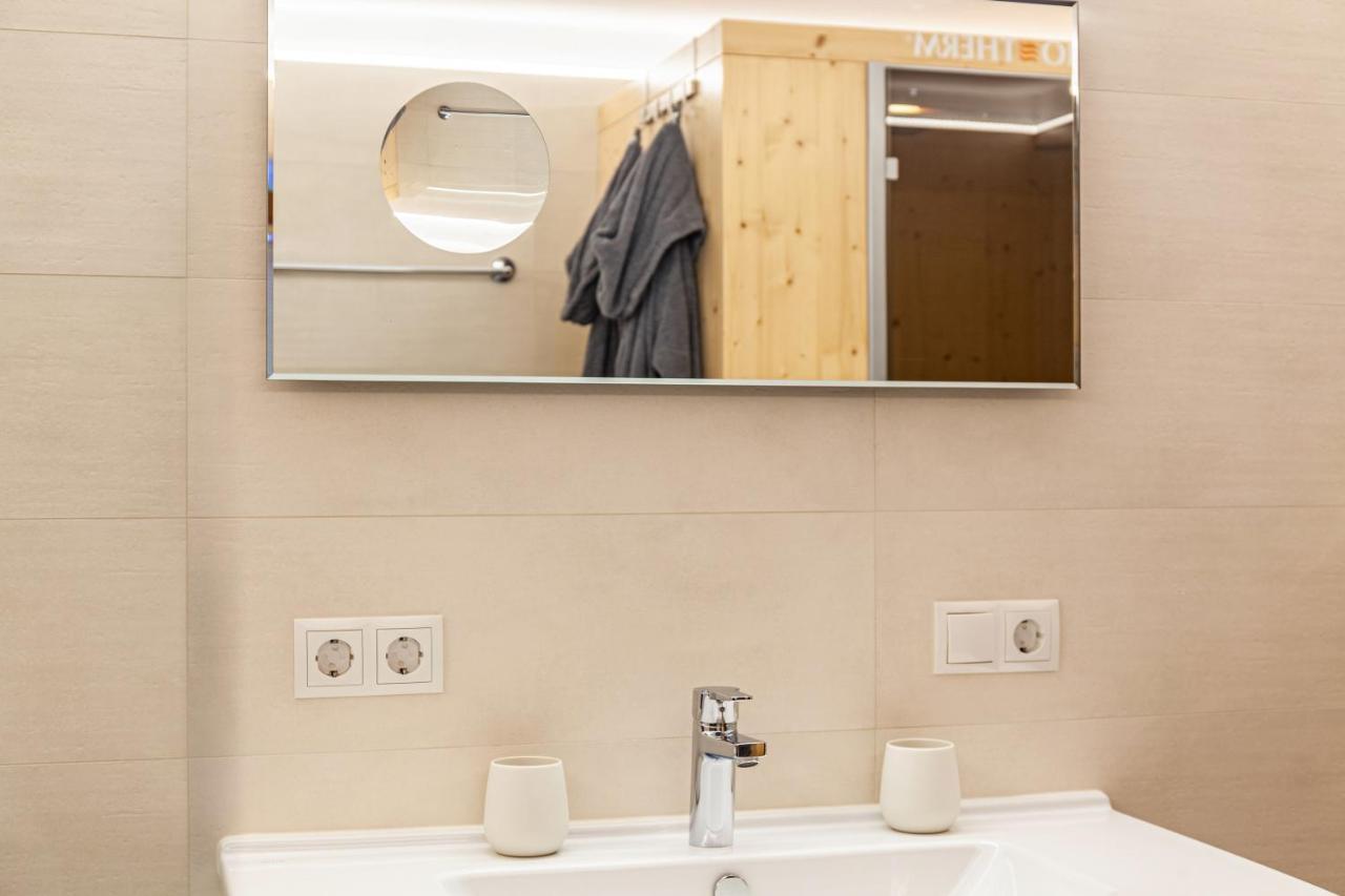 Ferienwohnung Galerie Kaiser Mayrhofen Esterno foto