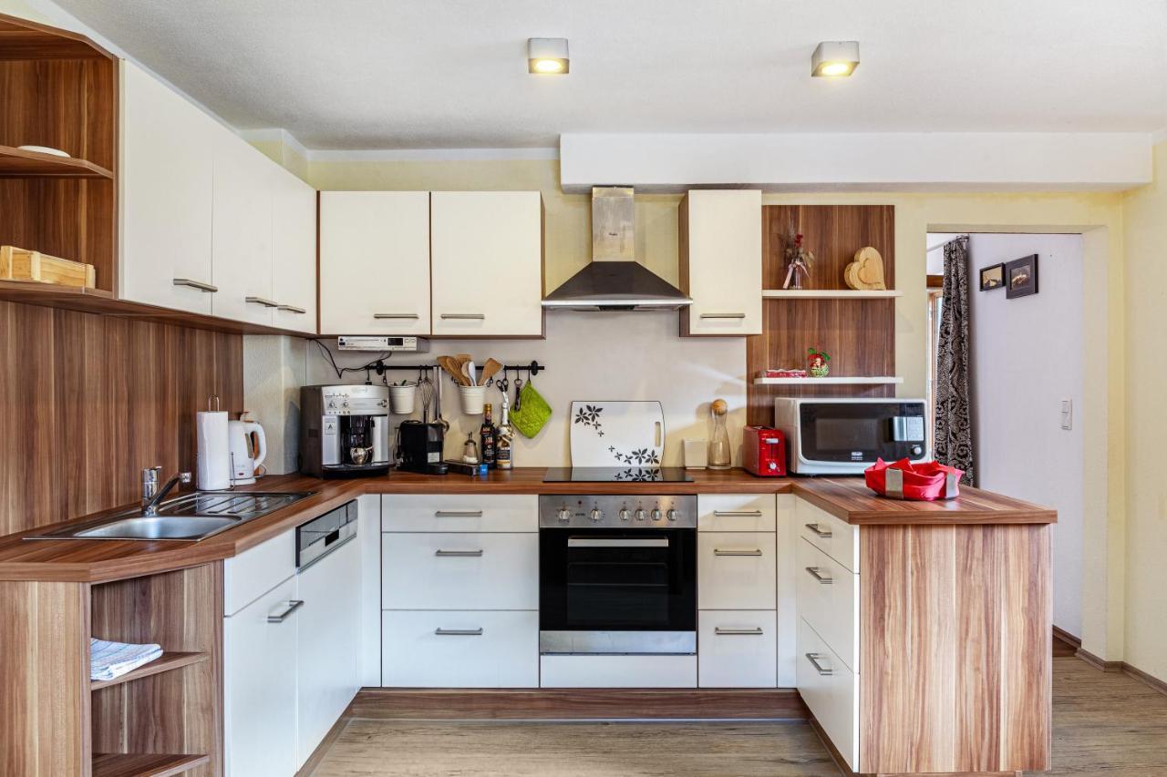 Ferienwohnung Galerie Kaiser Mayrhofen Esterno foto